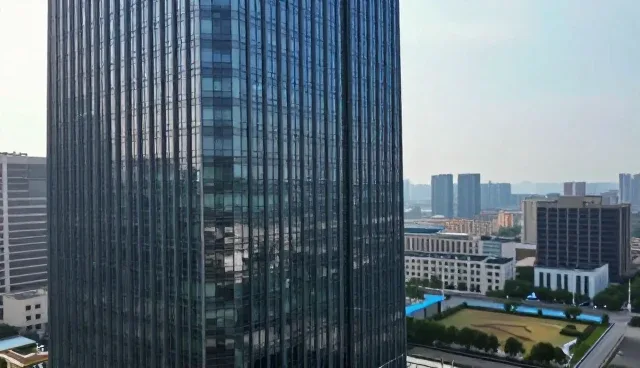 商务代理选型:信息获取方式对比与实际取舍